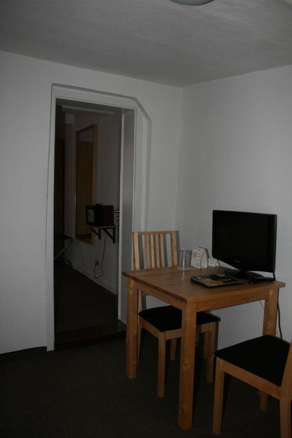 Pension-Ristorante Ventura Ehemals Reinhards Pension Hornburg  Стая снимка